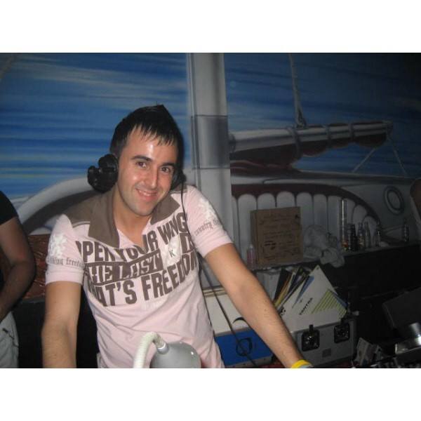 DJ Rai en cabina